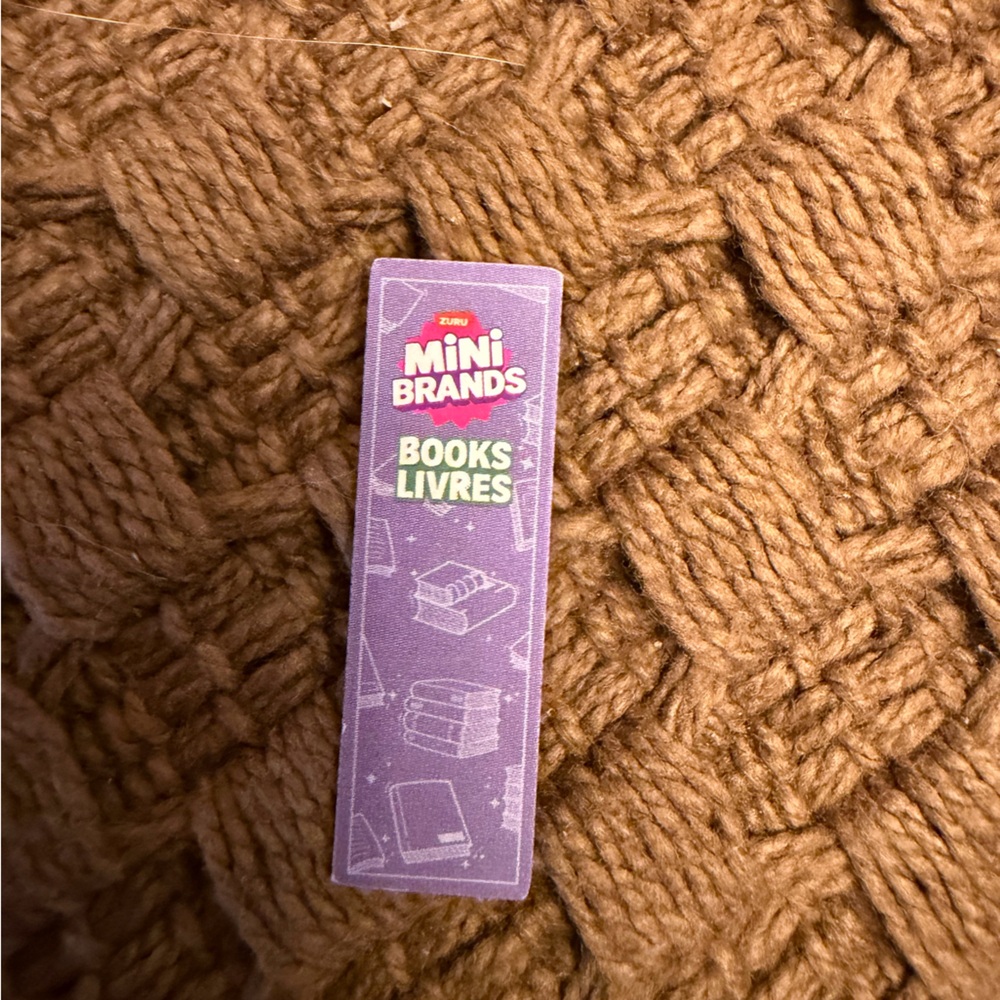 Mini Brands Books 📚